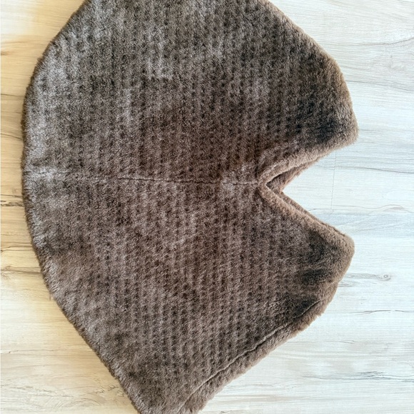 Dennis basso Brown Faux Fur Shawl - Picture 1 of 4